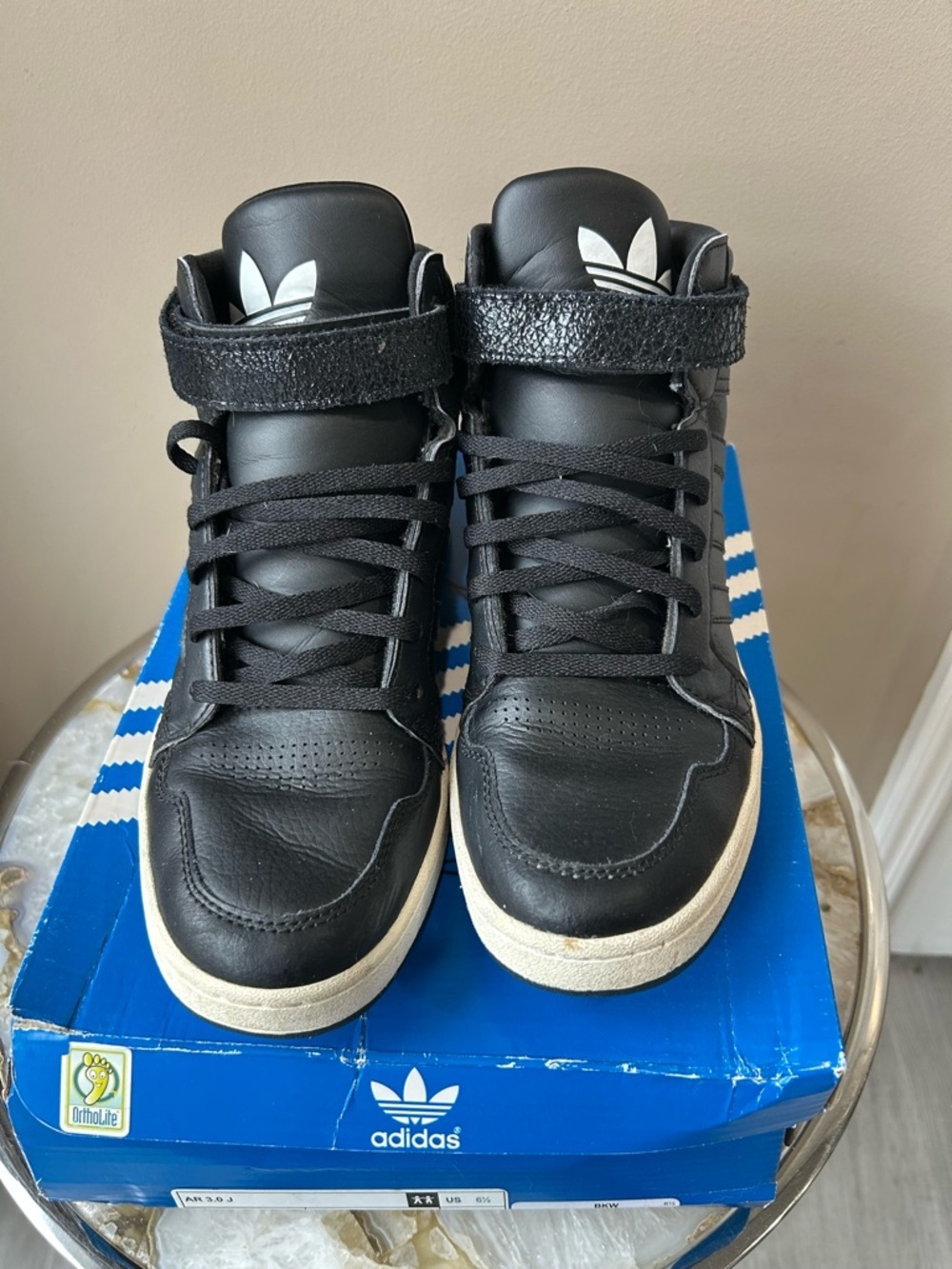 Adidas High tops - Picture 2 of 3